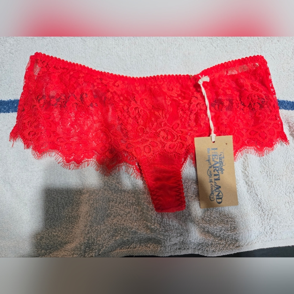 Vintage Heartland Skirted Thong